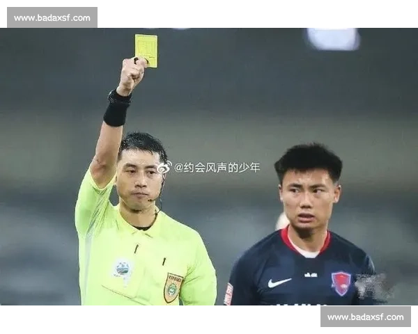 新鹏城 vs 三镇补赛裁判确定:黄翼主裁,邢琦担任 VAR 新鹏城 vs 三镇补赛裁判确定:黄翼主裁,邢琦担任 VAR